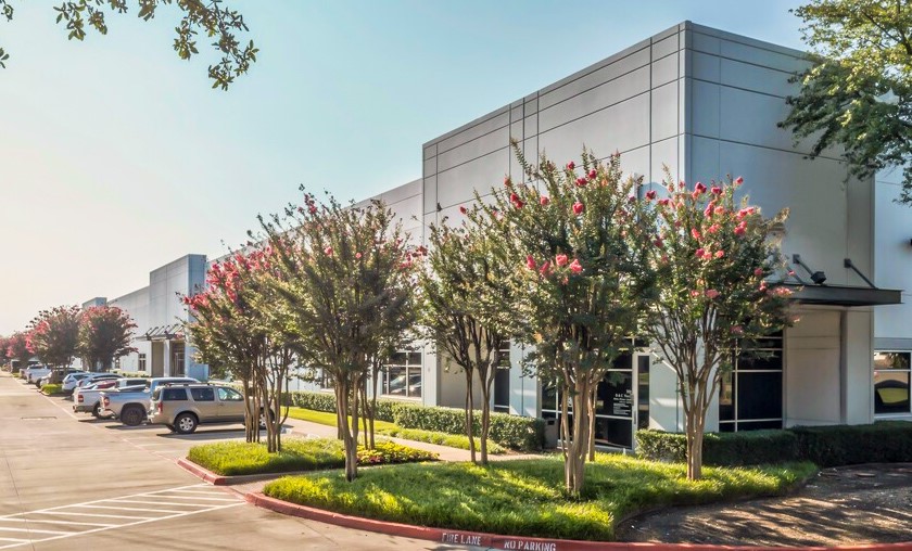 Exterior of Ultraflex's Texas Facility